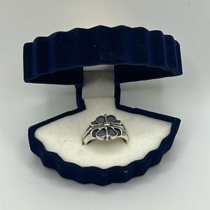 New Sterling silver flower ring